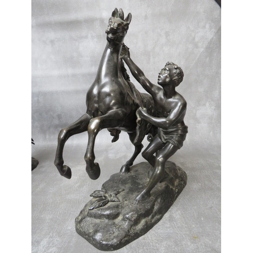 870 - A PAIR OF FINELY CAST BRONZE MARLY HORSES WITH TRAINER, H 34 cm