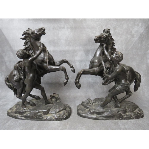 870 - A PAIR OF FINELY CAST BRONZE MARLY HORSES WITH TRAINER, H 34 cm