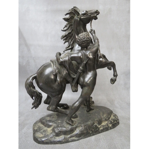 870 - A PAIR OF FINELY CAST BRONZE MARLY HORSES WITH TRAINER, H 34 cm