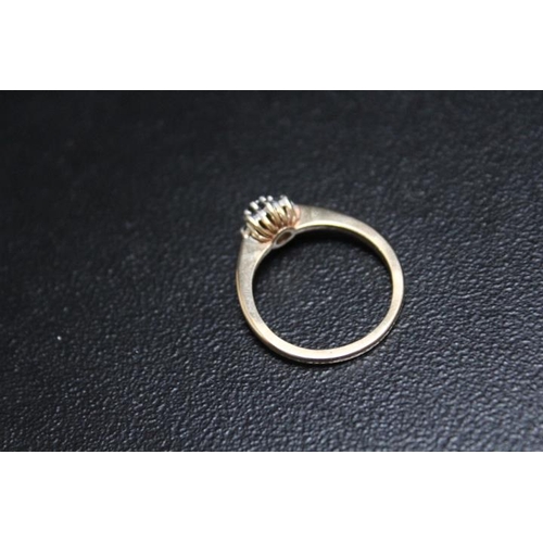 700 - A HALLMARKED 9 CARAT GOLD SAPPHIRE RING, approx weight  3.8g, ring size T 1/2