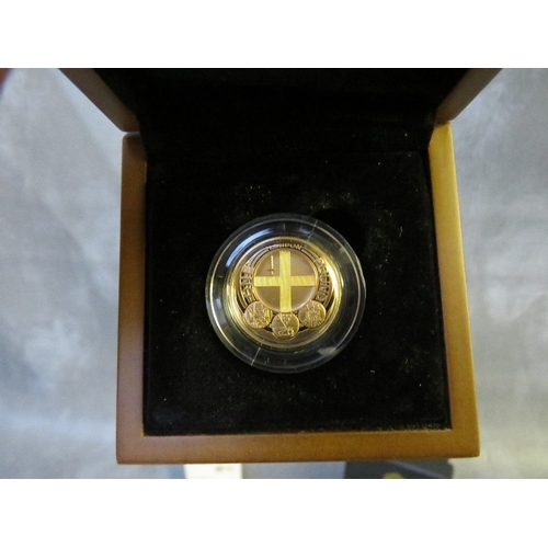 766 - QEII LONDON GOLD PROOF 2010 ONE POUND COIN, in case of issue with COA