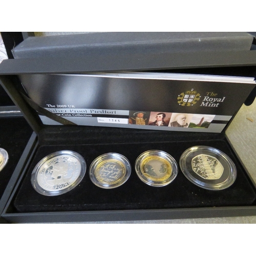 770 - QEII ROYAL MINT SILVER PROOF COIN SET, and 2009 siler proof piedford set (both sets include Kew Gard... 