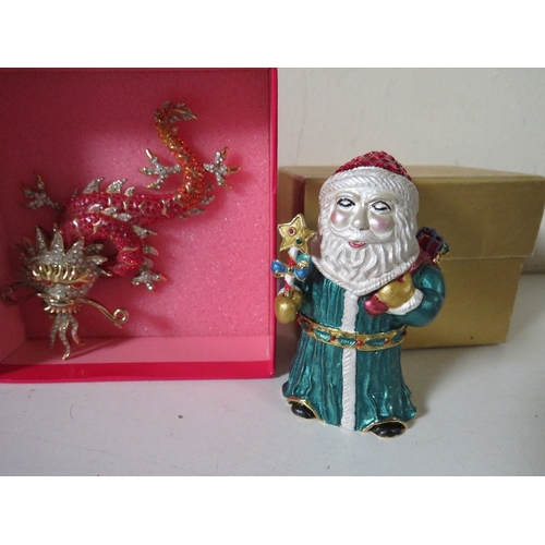 558 - A BUTLER AND WILSON CHRISTMAS THEMED LIDDED TRINKET, in the form of a traditional Father Christmas -... 