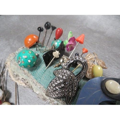 591 - A COLLECTION OF ASSORTED HATPINS, varying sizes, styles and periods, to include Art Deco Lucite hatp... 