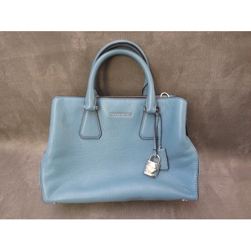 560 - A MICHAEL KORS WEDGWOOD BLUE LEATHER HAND BAG, with twin carry handles and detachable shoulder strap... 