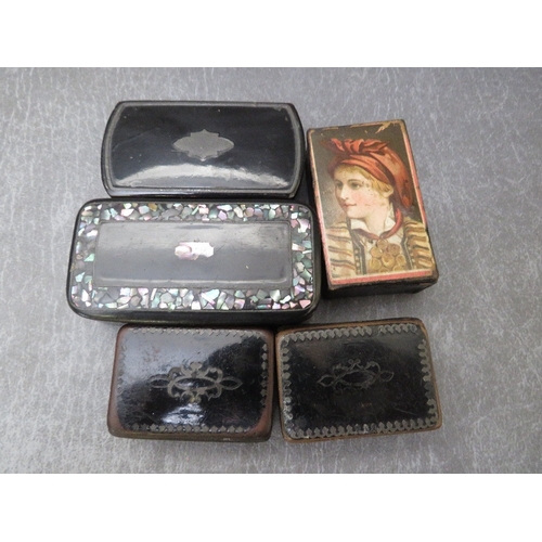 594 - A COLLECTION OF FIVE VINTAGE PAPIER MACHE SNUFF BOXES, to include one with a portrait image to the l... 