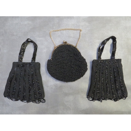 535 - A COLLECTION OF EARLY TO MID 20TH CENTURY VINTAGE EVENING BAGS, various styles and periods, to inclu... 