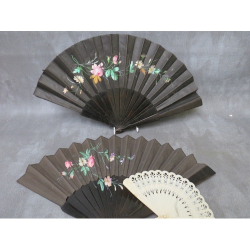 529 - A COLLECTION OF VINTAGE HAND PAINTED AND FEATHER FANS, to include four ebonised hand painted example... 