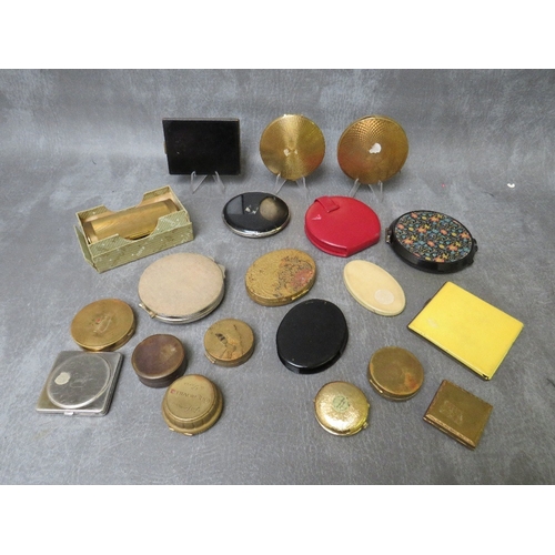 574 - A COLLECTION OF VINTAGE POWDER COMPACTS ETC., varying designs, materials, shapes and periods, exampl... 