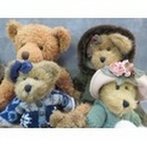 334 - A COLLECTION OF VINTAGE BOYD COLLECTORS BEARS, varying sizes to include Granny B.Bear, Nadia Berrima... 