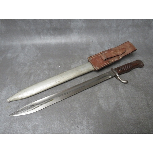 260 - A WWI GERMAN IMPERIAL BUTCHER BAYONET, makers mark of Simson & Co. SUHL, spine of blade has date mar... 