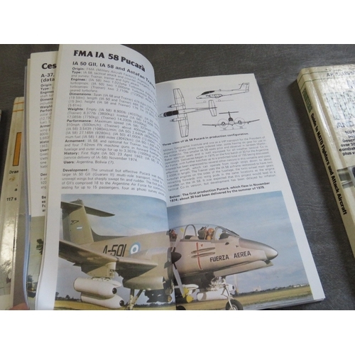 344 - A QUANTITY OF SALAMANDER MILITARY INTEREST ILLUSTRATED GUIDES, including tanks, fighters, missiles, ... 