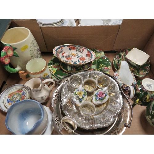 118 - Two trays of assorted ceramics etc to include Royal Winton