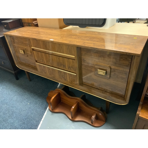 774 - A mid century retro sideboard L 163 cm