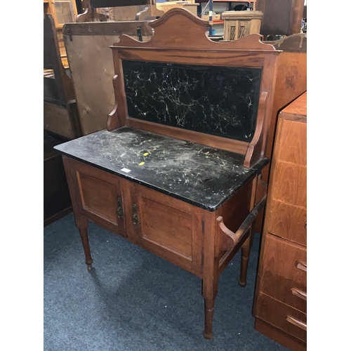 783 - A marble topped washstand