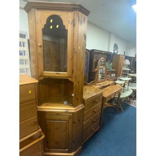 795 - A pine Ducal corner cabinet and a pine four drawer chest. (2)