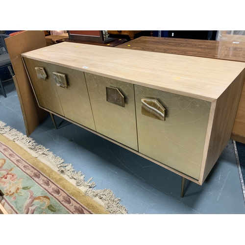 798 - A modern show home sideboard L 160 cm