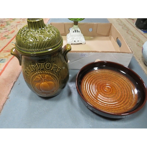 116A - A tray of ceramics to include a West German bowl, a West German Rumtopf, and an oil lamp etc