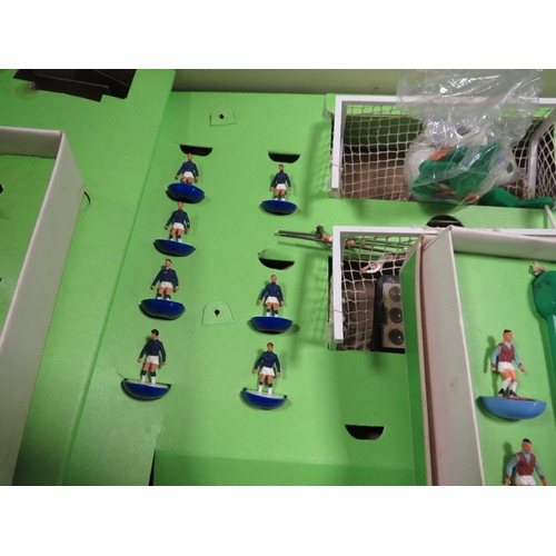 350 - The New Subbuteo Continental 'Floodlighting' edition (unchecked)