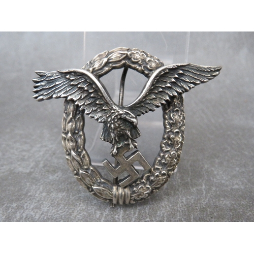 113 - A REPLICA WWII LUFTWAFFE PILOTS AWARD BADGE