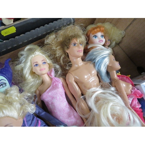 169 - A tray of Barbie dolls along with other similar assorted dolls