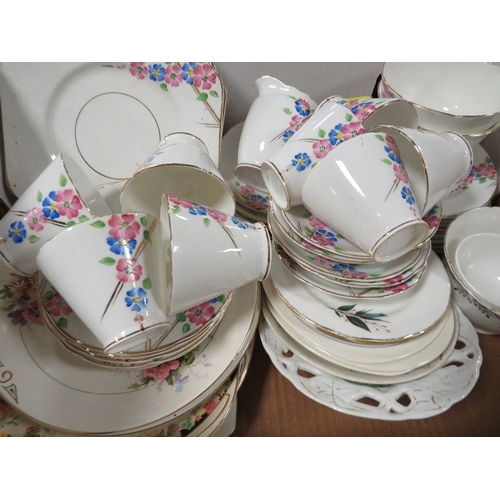 192 - Four trays of assorted ceramics to include commemorative ware