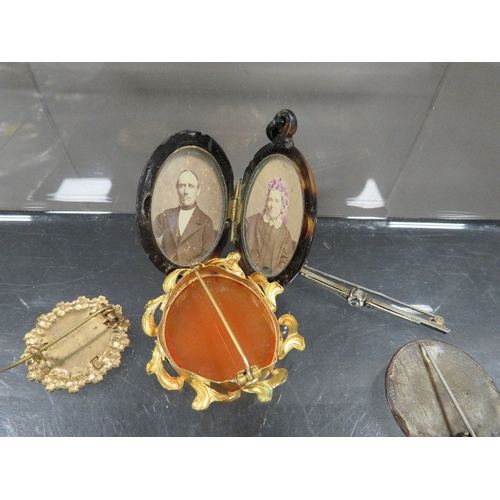 362 - A Victorian pique locket and brooch, along with three other Victorian brooches, some A/F (5)