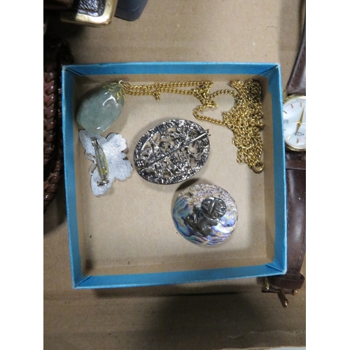 411 - A tray of collectables to include watches and costume jewellery