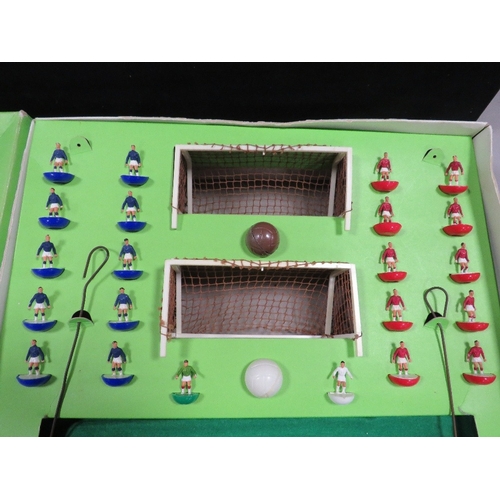 412 - A Subbuteo table soccer continental club edition (unchecked)