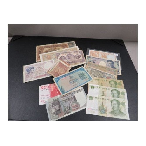 439 - A selection of world bank notes