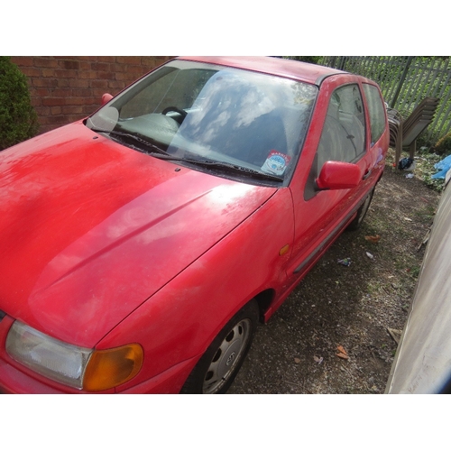 600 - A 1998 red 1.9L diesel Volkswagen Polo, MOT expired 2020, one key, no logbook, showing as 70,242 mil... 