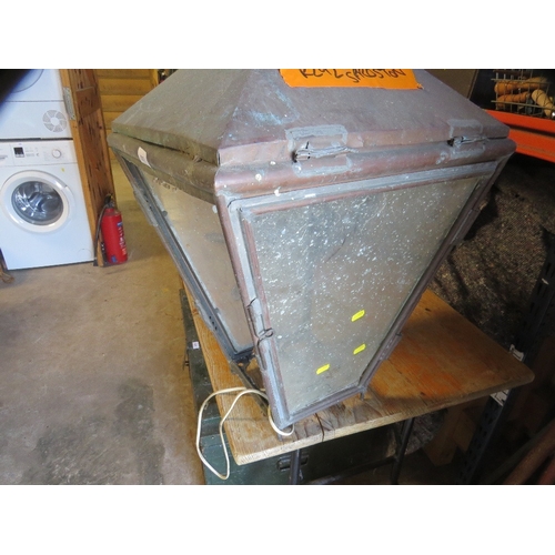 627 - An antique copper lantern light top A/F