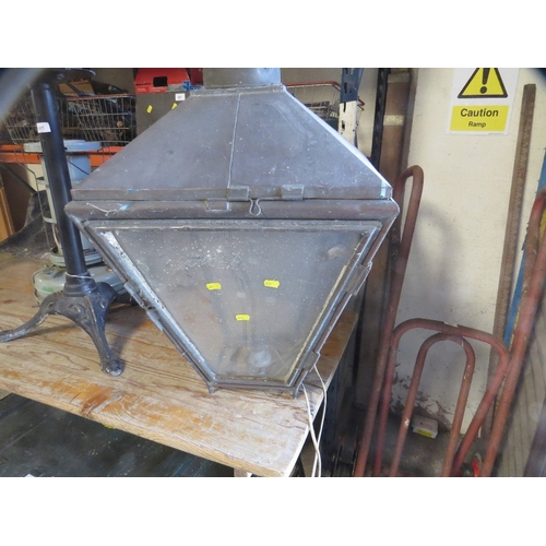 627 - An antique copper lantern light top A/F