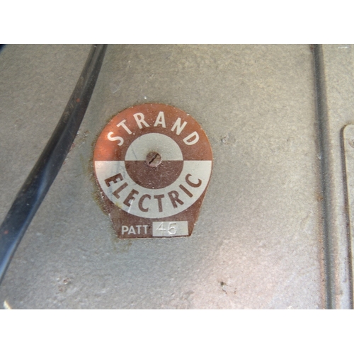 629 - A vintage film set style tripod light