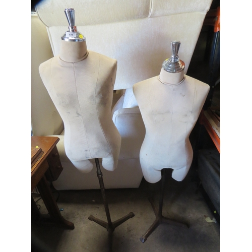 639 - Two vintage mannequins