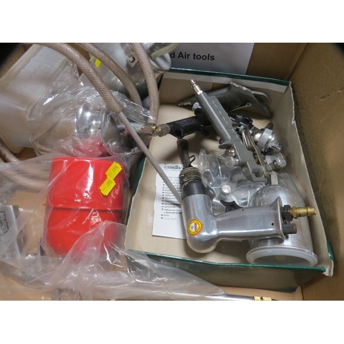 641 - A tray of air compressor tools to include spray guns etc
