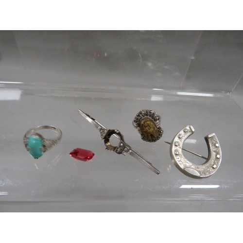 346 - Two antique brooches and two rings