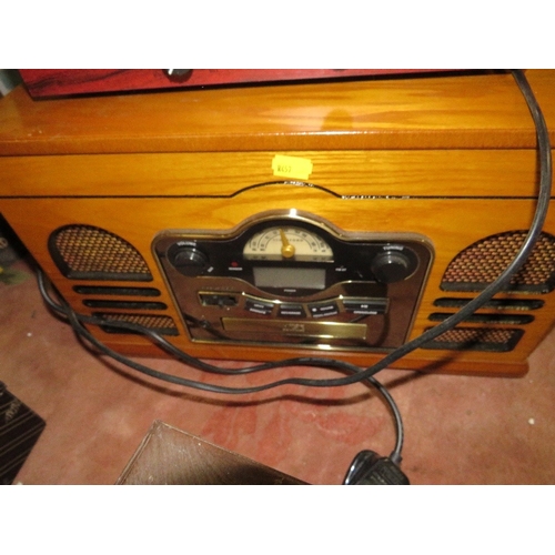99 - A reproduction retro style stereo system together with another turntable (2)