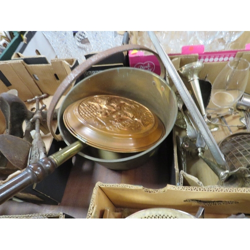 132 - Two small trays of assorted metal ware to include silver plated ware, boot lace, jam pam etc