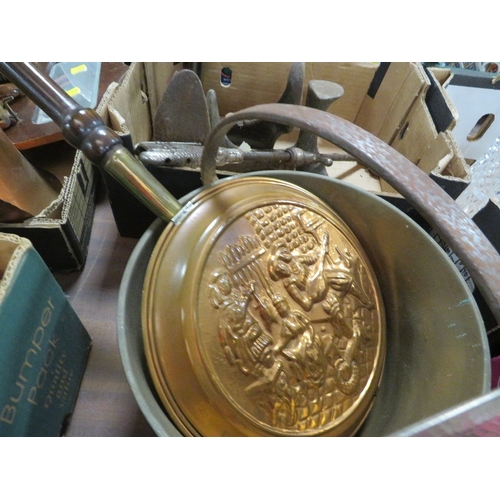 132 - Two small trays of assorted metal ware to include silver plated ware, boot lace, jam pam etc