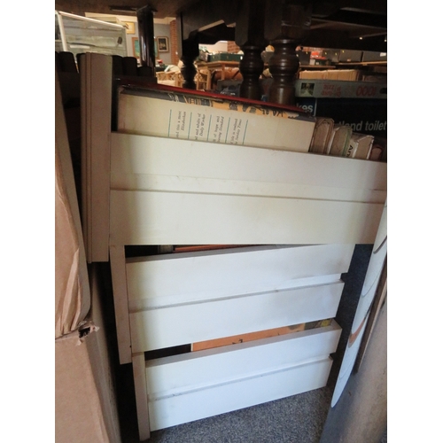 138 - A large quantity of assorted hardback and paperback books