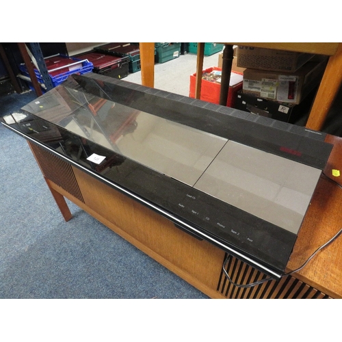 139 - A Bang & Olufsen BO centre 9300 A/F