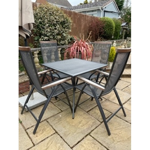 651 - A 'Jutlandia' folding garden chairs and table set