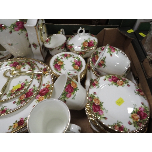 85 - A tray of Royal Albert Old Country Roses to include photo frames and a clock