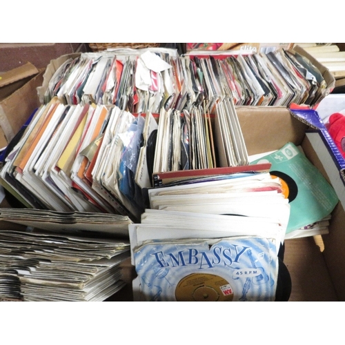 81 - Two trays of assorted 7