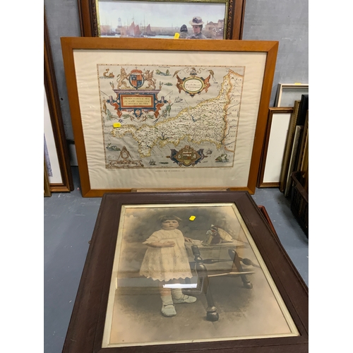 19 - A large collection of assorted pictures and prints include an oak framed gallantry medal display, Vi... 