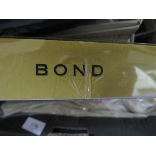 179 - A tray of gents accessories to include bow ties, ties etc