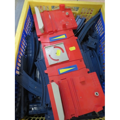 131 - A quantity of assorted vintage toy track etc