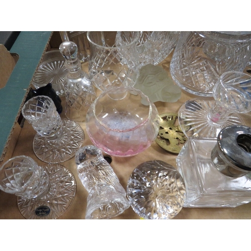 130 - Two trays of assorted crystal and glass to include a Stuart crystal mantle clock