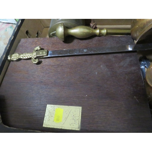 146 - Two trays of assorted metal ware to include small copper measuring jugs